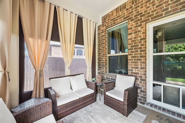 8421 La Fontaine Drive, North Richland Hills, TX 76182
