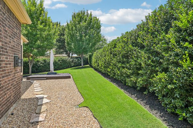 8421 La Fontaine Drive, North Richland Hills, TX 76182