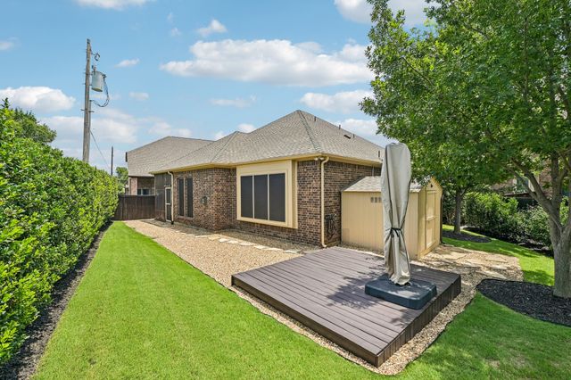 8421 La Fontaine Drive, North Richland Hills, TX 76182