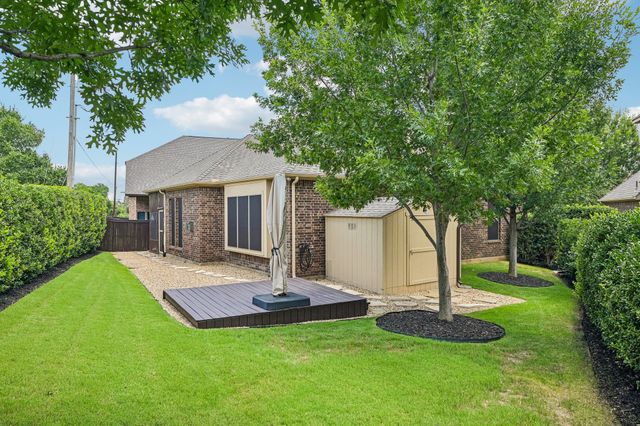 8421 La Fontaine Drive, North Richland Hills, TX 76182