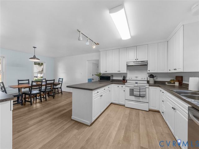 103 N Macon Ter, Ashland, VA 23005
