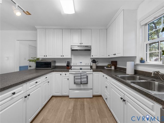 103 N Macon Ter, Ashland, VA 23005