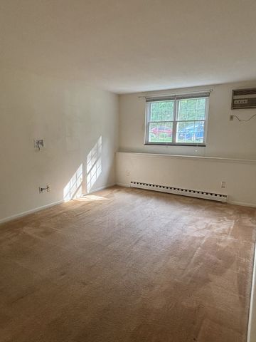 52 Leonard Road 52, Boxborough, MA 01719