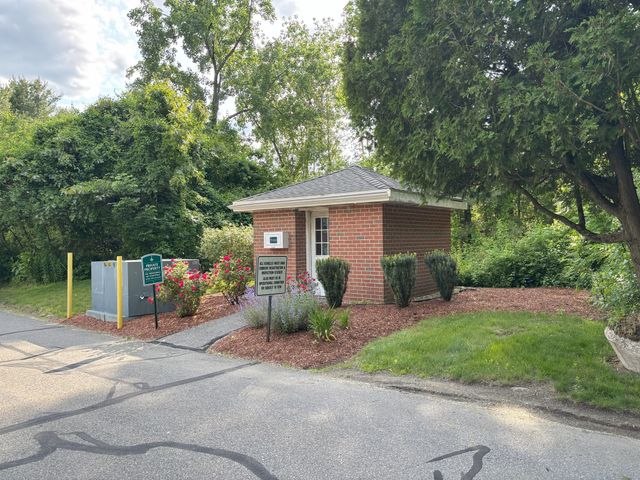 52 Leonard Road 52, Boxborough, MA 01719