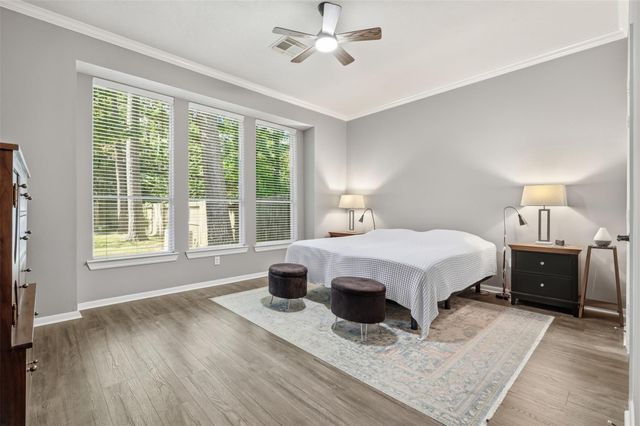 35 S Ashley Green, The Woodlands, TX 77382