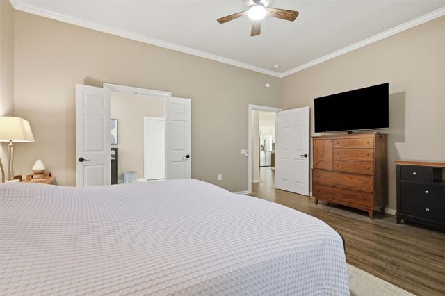 35 S Ashley Green, The Woodlands, TX 77382