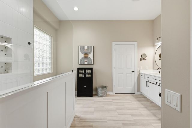 35 S Ashley Green, The Woodlands, TX 77382