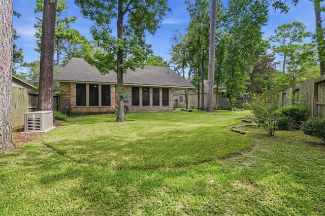 35 S Ashley Green, The Woodlands, TX 77382