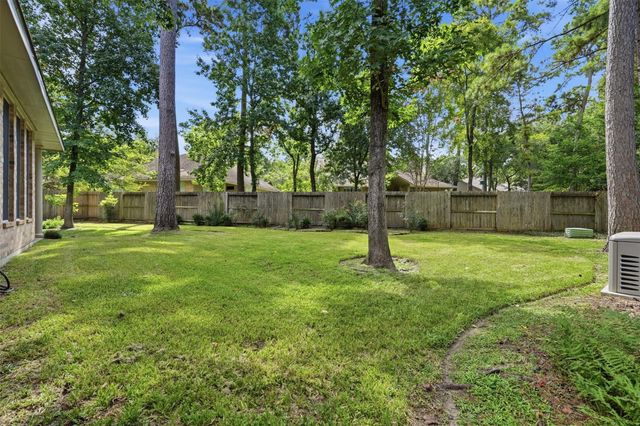 35 S Ashley Green, The Woodlands, TX 77382