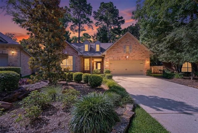 35 S Ashley Green, The Woodlands, TX 77382