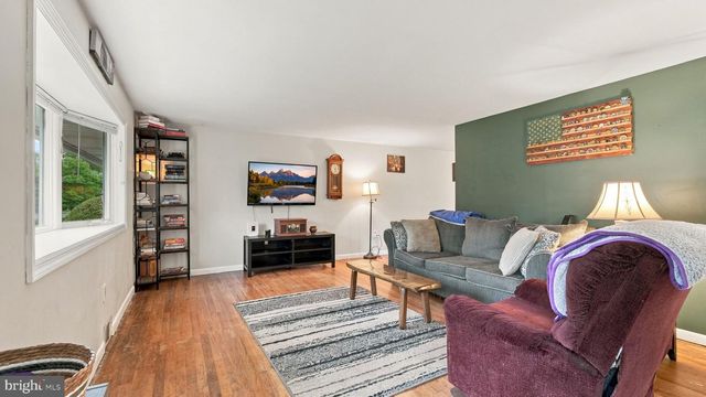 523 SHERWOOD LN, Hatboro, PA 19040