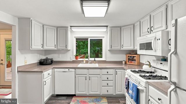 523 SHERWOOD LN, Hatboro, PA 19040