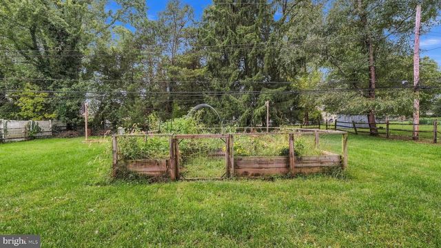 523 SHERWOOD LN, Hatboro, PA 19040