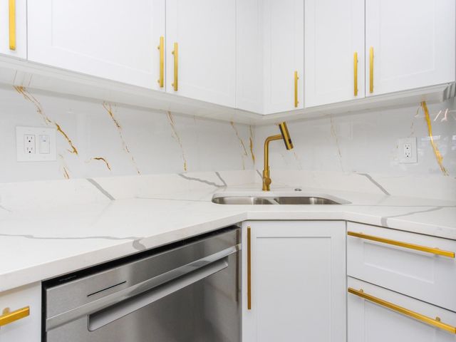 4201 PARK LAKE STREET, Orlando, FL 32803