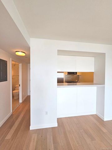 138-35 39th Avenue 12L, Flushing, NY 11354