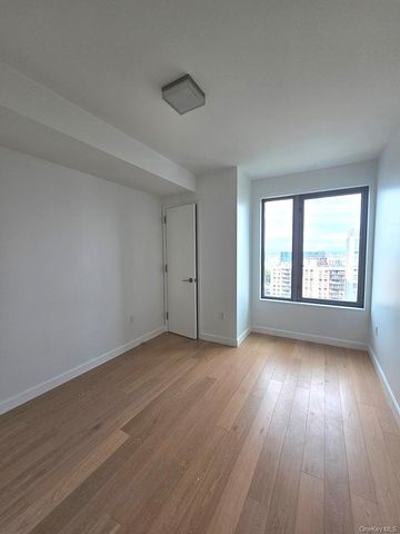 138-35 39th Avenue 12L, Flushing, NY 11354