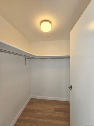 138-35 39th Avenue 12L, Flushing, NY 11354