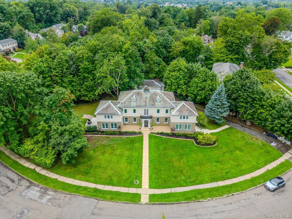 50 Forest Circle, New Rochelle, NY 10804 — exterior