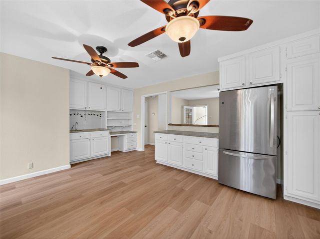 210 Harvard ST, San Marcos, TX 78666