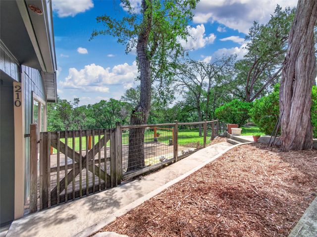 210 Harvard ST, San Marcos, TX 78666