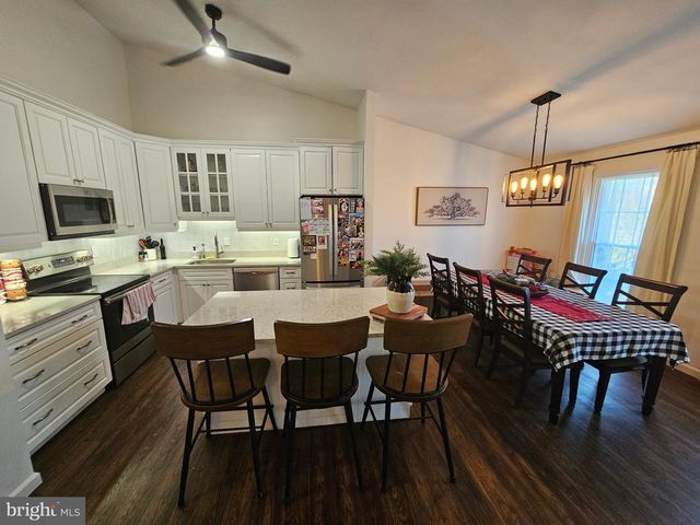 5909 WOOD SORRELS CT, Burke, VA 22015