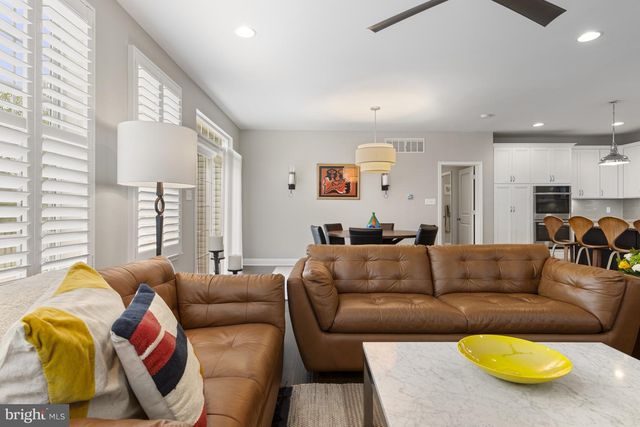 6 WESTHAMPTON DR, Wilmington, DE 19808
