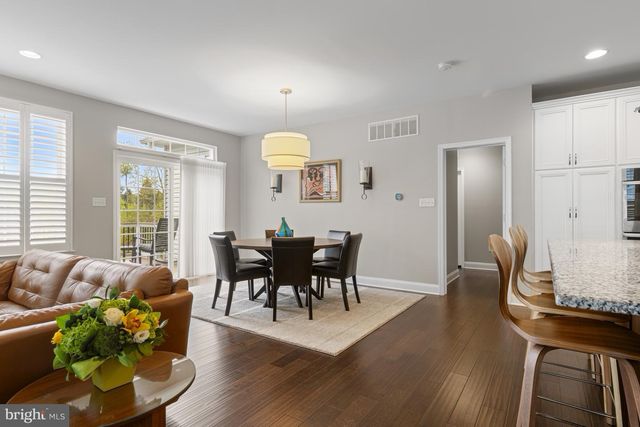 6 WESTHAMPTON DR, Wilmington, DE 19808