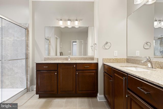 6 WESTHAMPTON DR, Wilmington, DE 19808