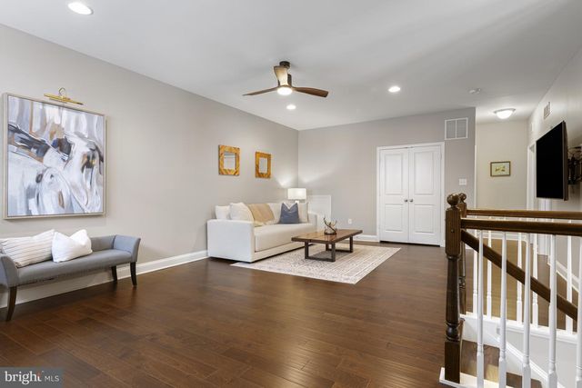 6 WESTHAMPTON DR, Wilmington, DE 19808