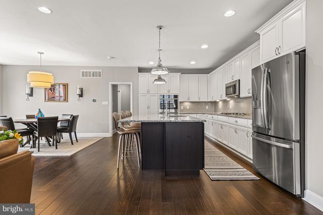 6 WESTHAMPTON DR, Wilmington, DE 19808