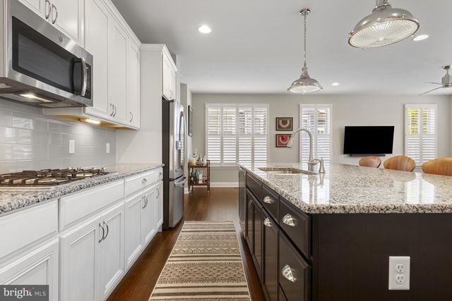 6 WESTHAMPTON DR, Wilmington, DE 19808