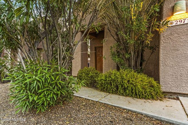 2975 N Cardell Circle, Tucson, AZ 85712