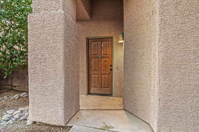 2975 N Cardell Circle, Tucson, AZ 85712