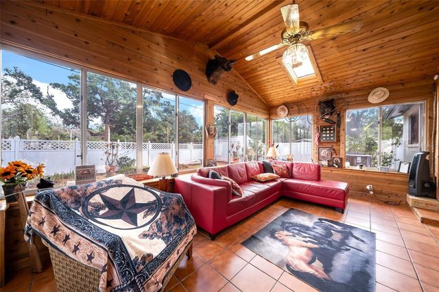 8115 N OLA AVENUE, Tampa, FL 33604