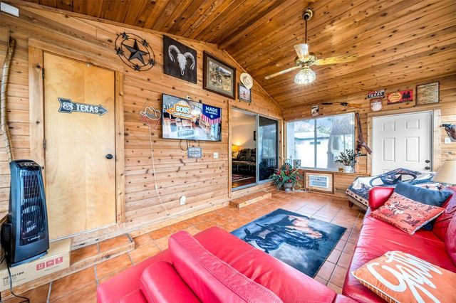 8115 N OLA AVENUE, Tampa, FL 33604