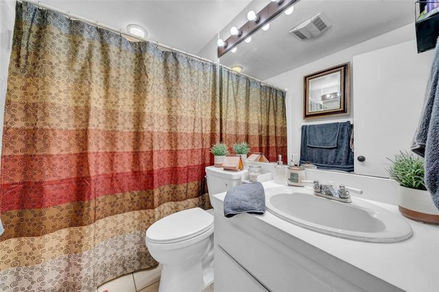 8115 N OLA AVENUE, Tampa, FL 33604