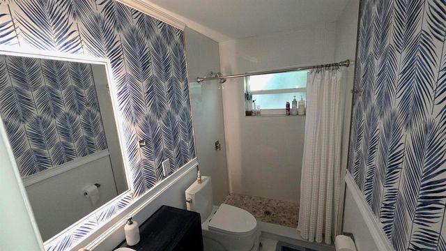 2568 Dudley Drive E G, West Palm Beach, FL 33415