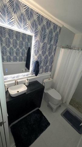 2568 Dudley Drive E G, West Palm Beach, FL 33415