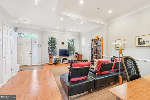 422 CHESTNUT HILL ST, Gaithersburg, MD 20878