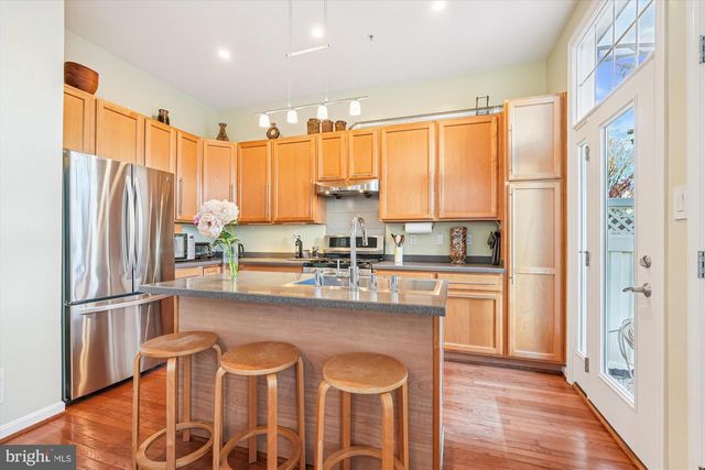 422 CHESTNUT HILL ST, Gaithersburg, MD 20878