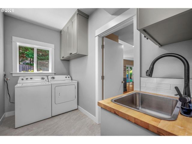 7733 Sw 174TH Pl, Beaverton, OR 97007