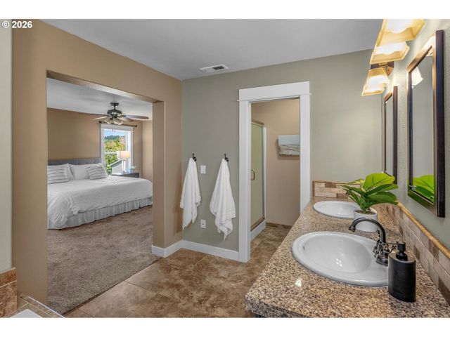 7733 Sw 174TH Pl, Beaverton, OR 97007