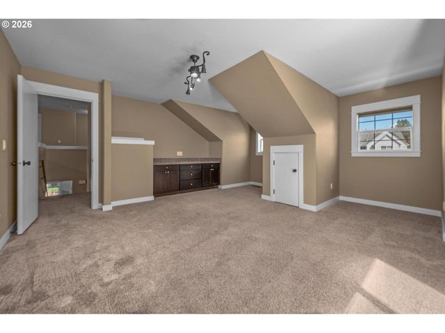 7733 Sw 174TH Pl, Beaverton, OR 97007