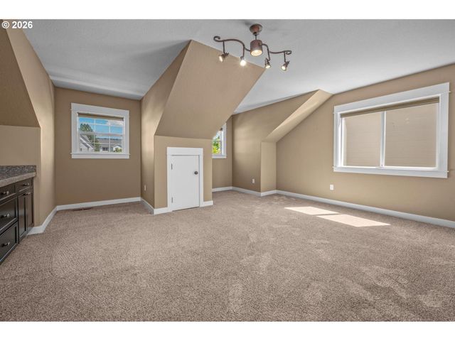 7733 Sw 174TH Pl, Beaverton, OR 97007