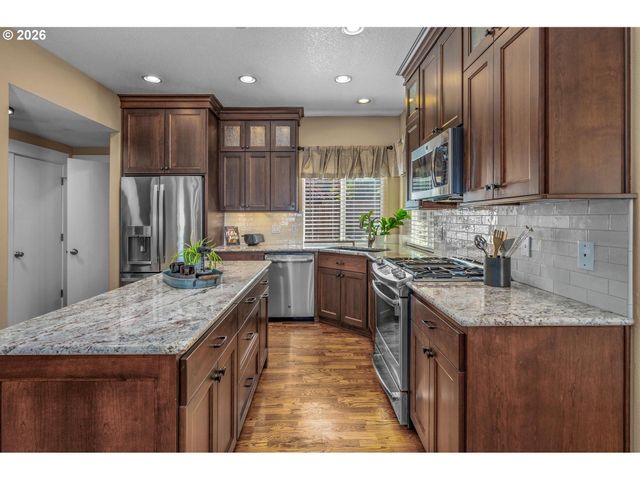 7733 Sw 174TH Pl, Beaverton, OR 97007