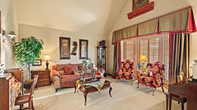 3708 Hunters Creek Road, Edmond, OK 73003