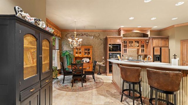 3708 Hunters Creek Road, Edmond, OK 73003