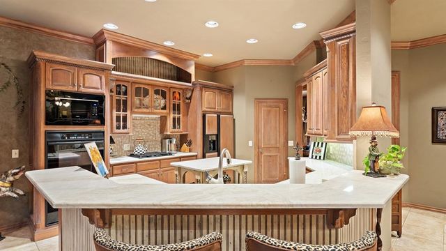 3708 Hunters Creek Road, Edmond, OK 73003