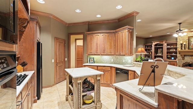 3708 Hunters Creek Road, Edmond, OK 73003