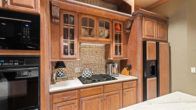 3708 Hunters Creek Road, Edmond, OK 73003